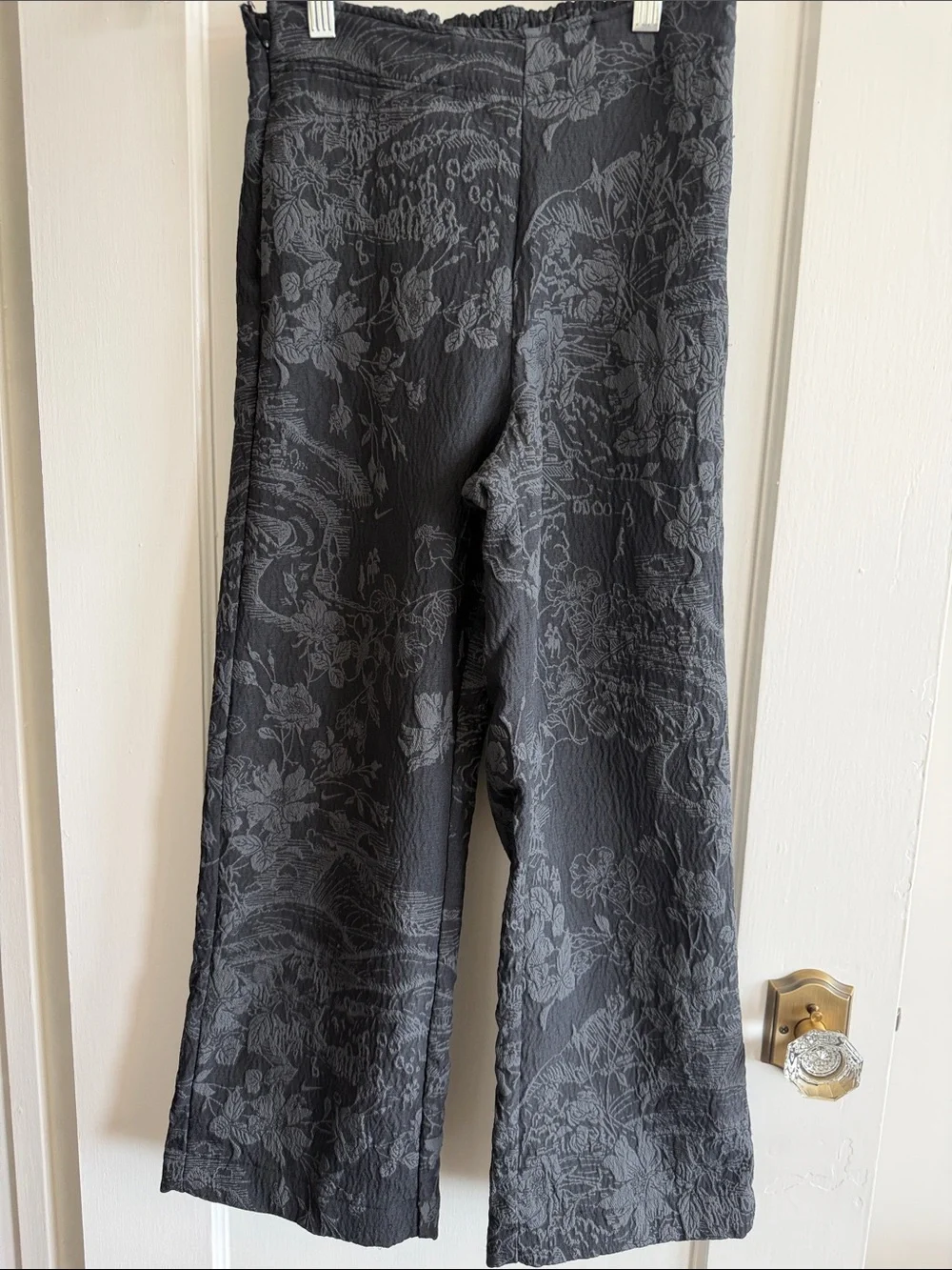 Nike Wide-Leg Floral Jacquard Pants in Charcoal Gray